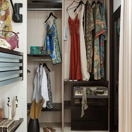 Paradise 131 *